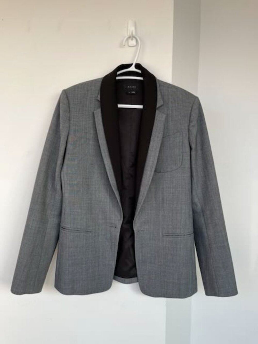 Theory Donelly Grey Black Contrast Lapel Blazer Size 4